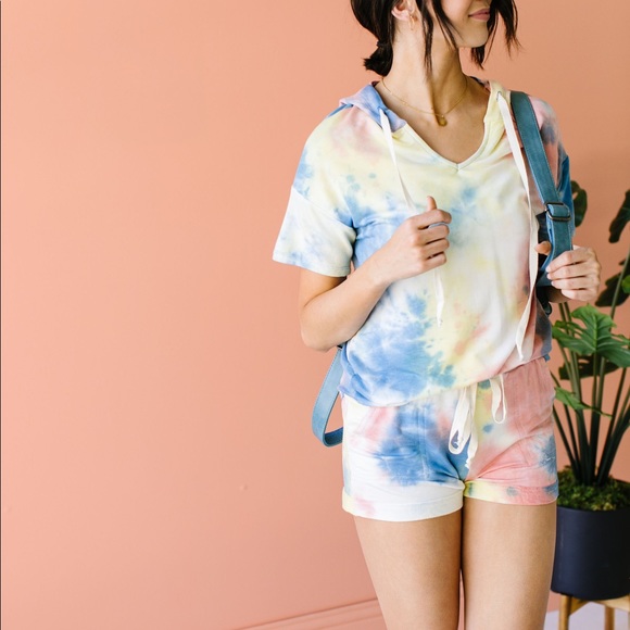 Tie the Knot Shorts in Coral - Picture 7 of 9